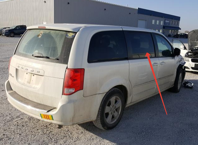 Dodge Caravan Sürgülü Kapı Camı Sol 55176480