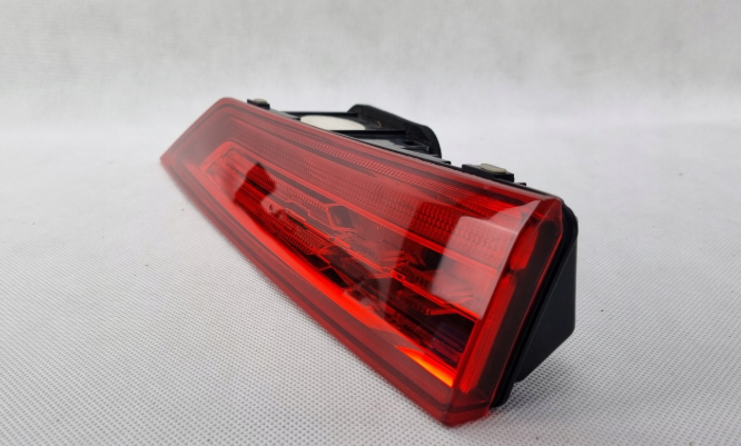 VOLVO XC60 Sağ İç Stop 31446617