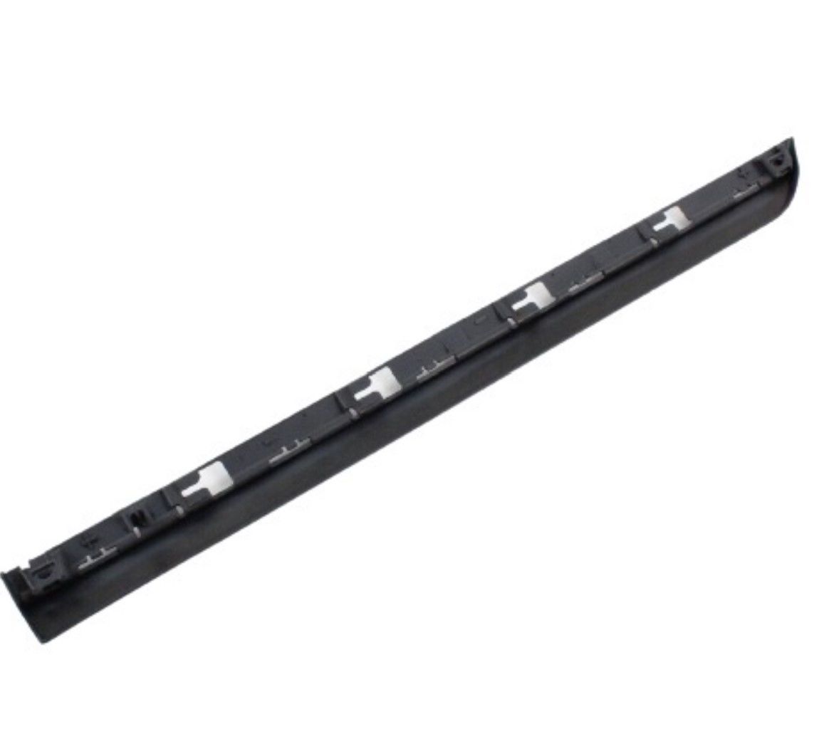 PASSAT Kapı Çıtası Arka Sağ 3G0853778GRU