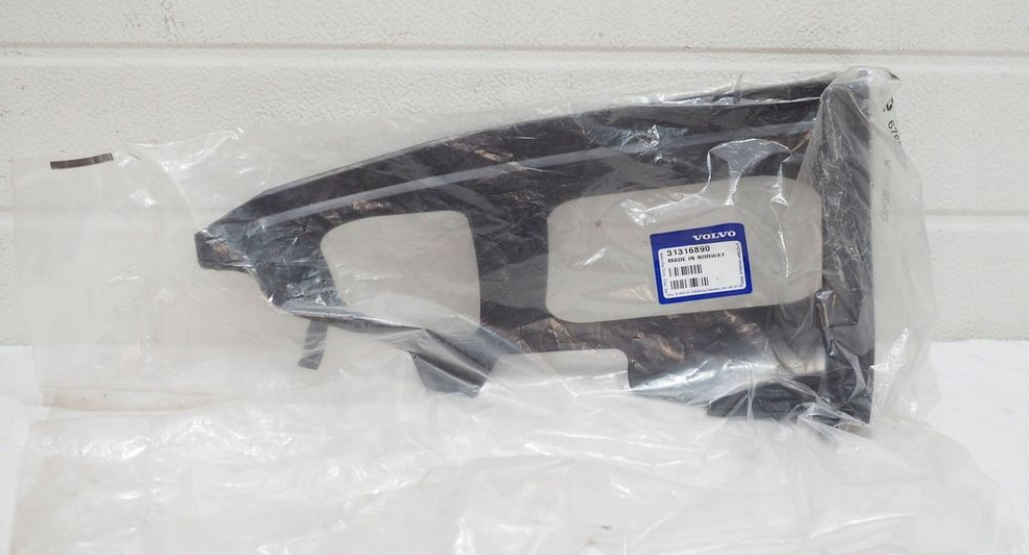 Volvo V40 2013 - 2015 Arka Sol Tampon Braketi 31316890