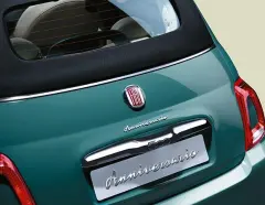 735670556 FIAT 500  Bagaj Kapağı Rozeti ''Yıldönümü''