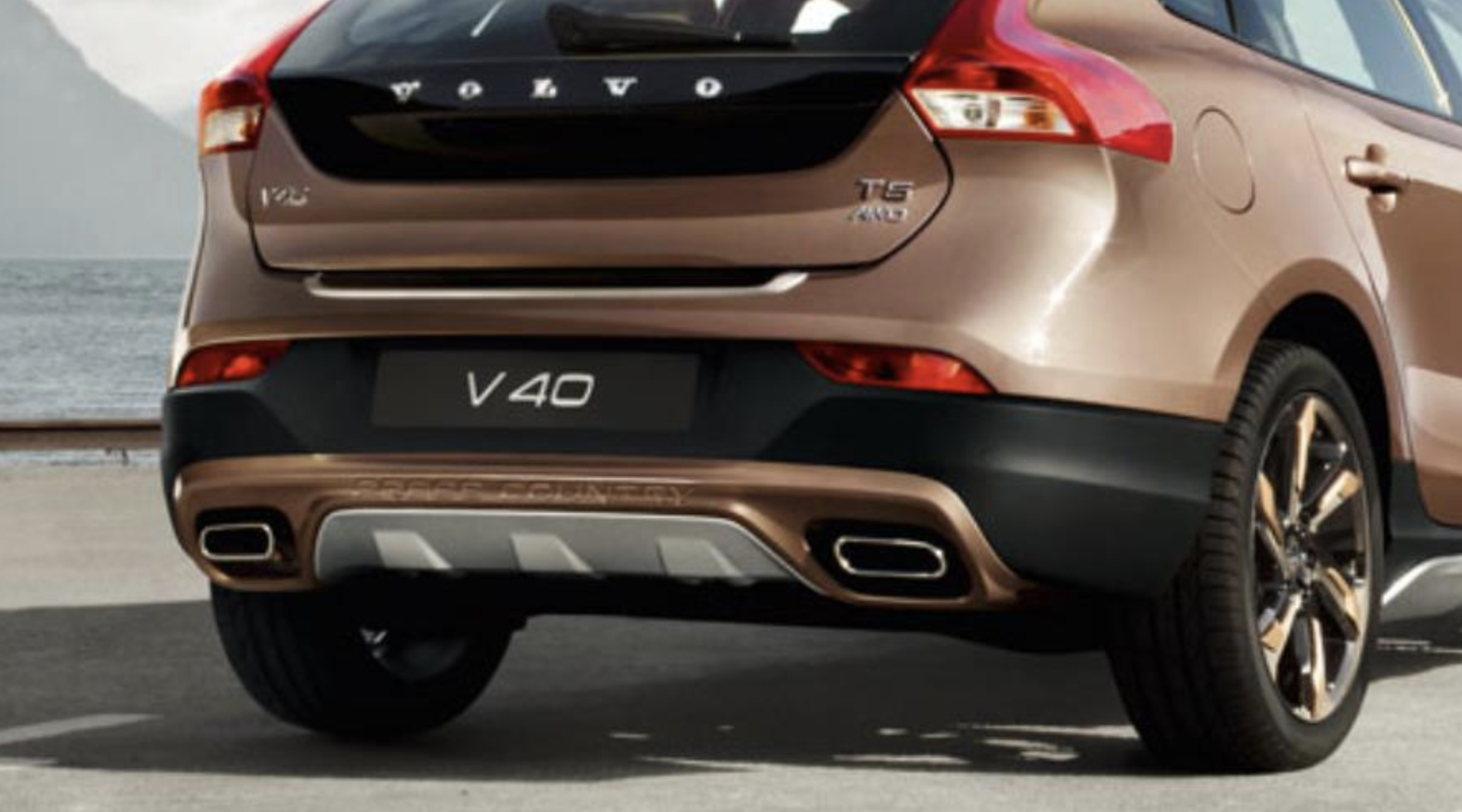 Volvo V40 Cross Çift Egzos Ucu 31339067
