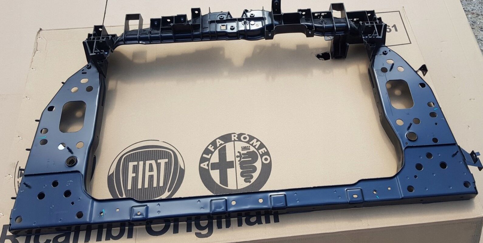 500X Taşıyıcı Ön Panel 52098830