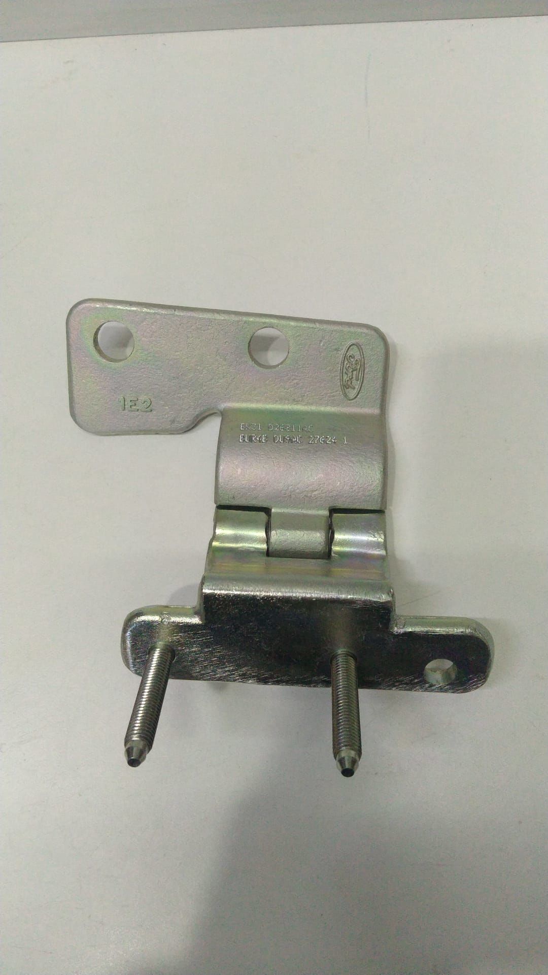 Transit V363 Bagaj Kapı Menteşesi Alt Sol BK31 D26811 AC