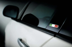 Fiat 500L Panda İtalyan Bayrak Arma Ricambi 50926893