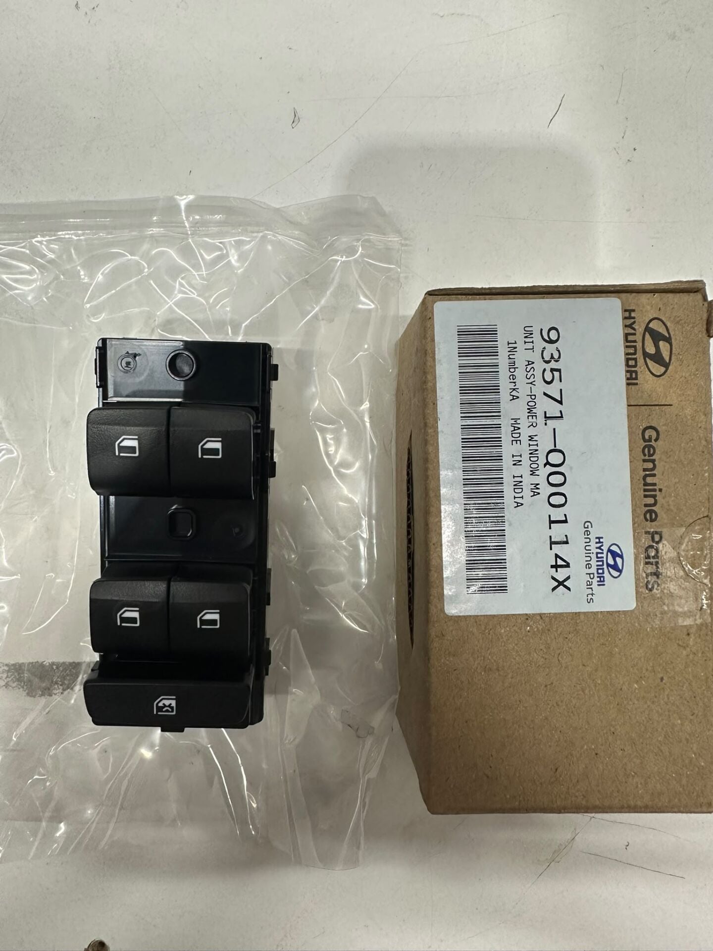 HYUNDAİ 93571Q00114X SOL CAM DÜĞMESİ ÖN DÖRTLÜ