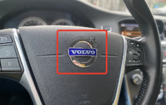 S60 S80 XC60 Direksiyon Amblemi ( Volvo Yazısı ) 31467395