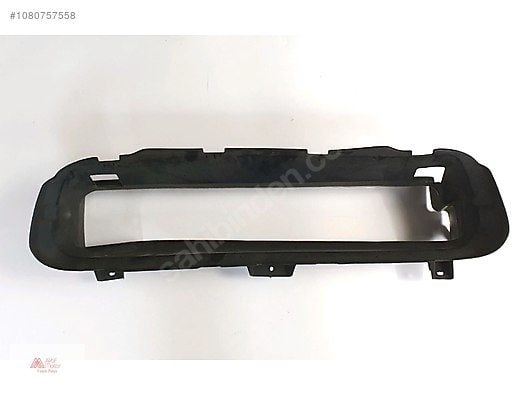 VOLVO Radyatör Hava Girişi Bakaliti 30657151