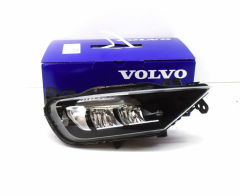Volvo S90 V90 XC60 XC90 2016-2026 Sağ Sis Farı 32337365