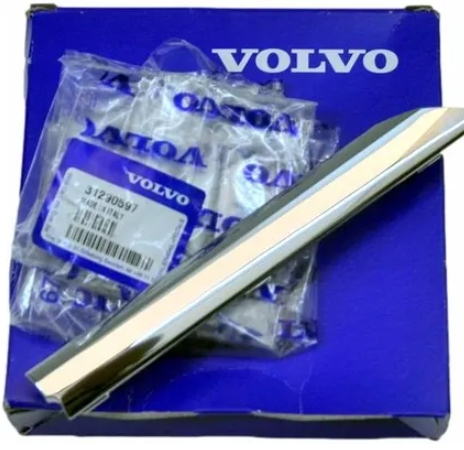 VOLVO S60 Radyatör Izgara Alt Kalıbı 31290597