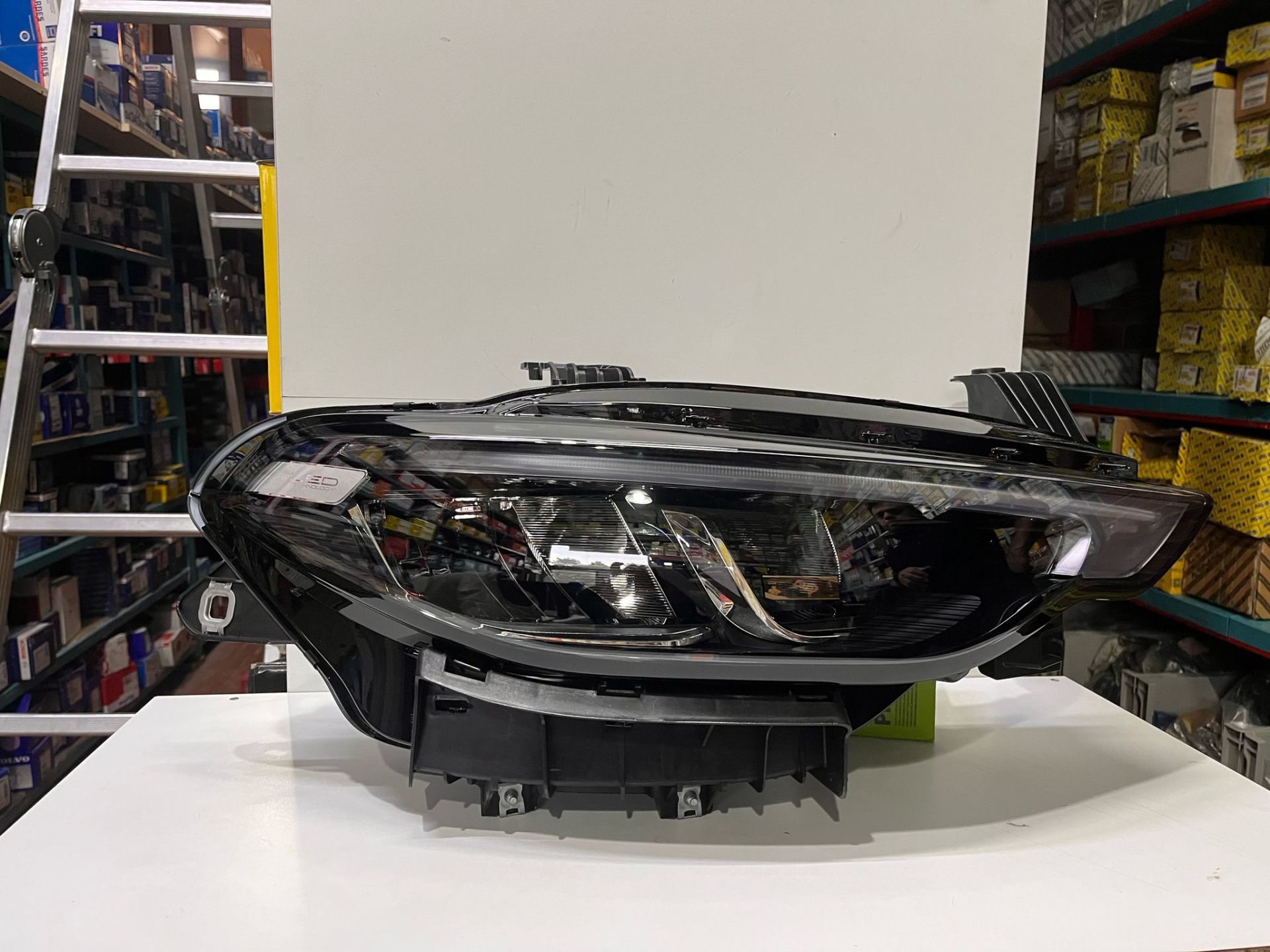 Fiat Egea Ön Sağ Led Far  52213283 / 52247888