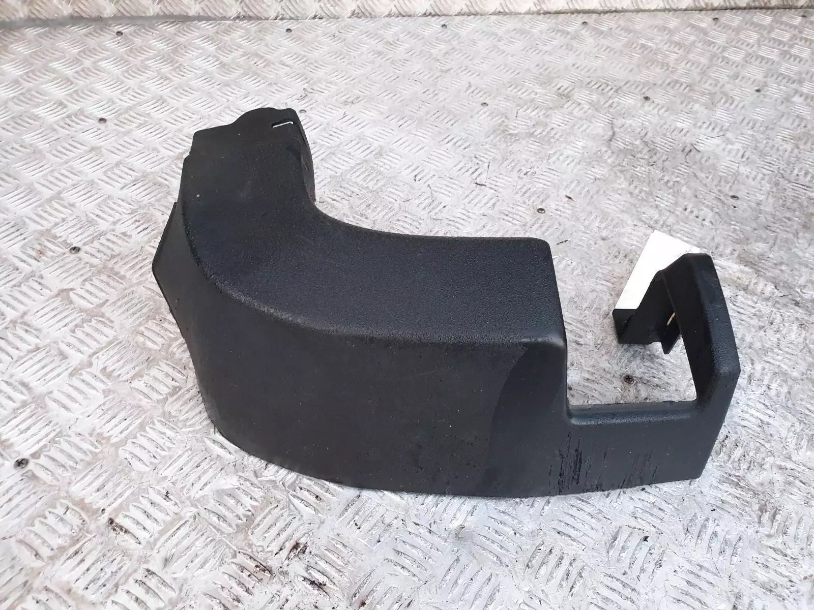 TRANSİT Arka Tampon Köşesi KK3117926RH
