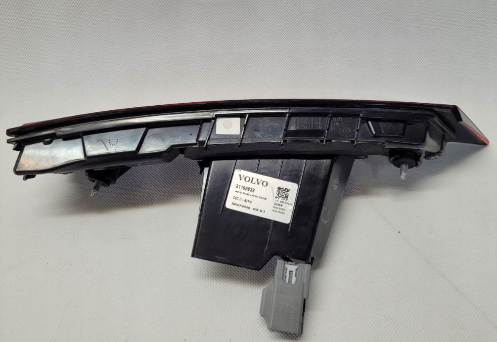 Volvo S90 Bagaj Sağ İç Led Lambası Stop 31108932 , 32228340 / 31689983