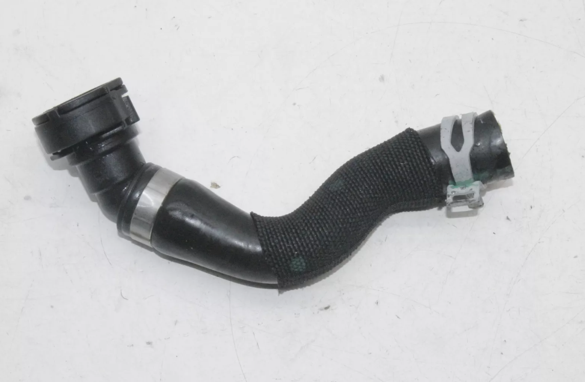 VOLVO XC40 T8 Radyatör Soğutma Hortumu 32138726