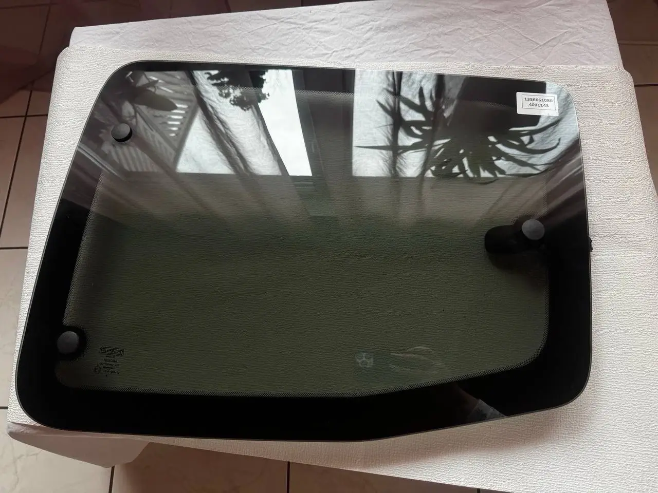MOPAR 1356661080 Arka Kelebek camı