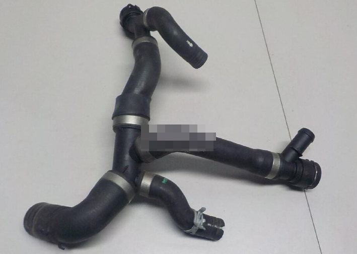 VOLVO XC60 XC90 Motor Suyu Dağıtıcı Hortum 32249592